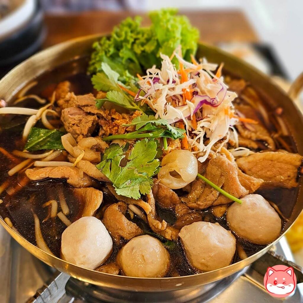 หมูตุ๋นลำไยหม้อไฟ